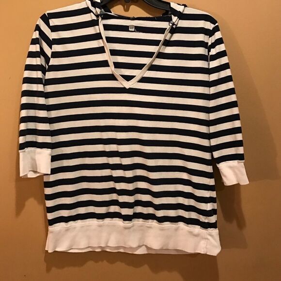 Hooded Gap Women’s V-Neck Striped Shirt • large - Picture 1 of 4